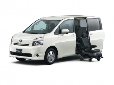 Toyota Voxy II R70 (2007-2013)(8 мест) комплектация с салазками*