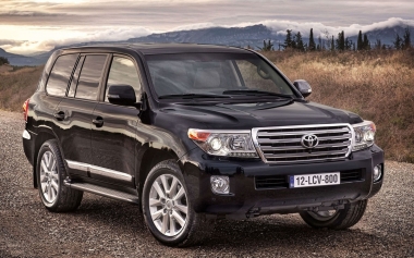 Toyota Land Cruiser 200 2012-2021 (7 мест)